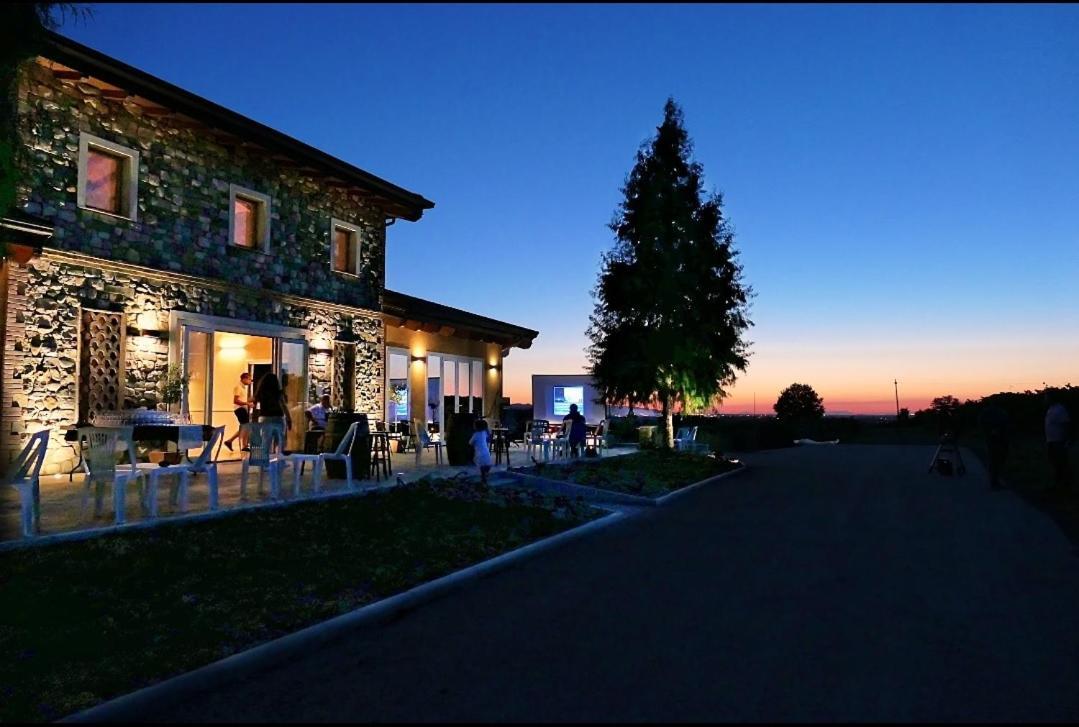 Agriturismo E Acetaia La Vedetta Кастельветро-ді-Модена Екстер'єр фото